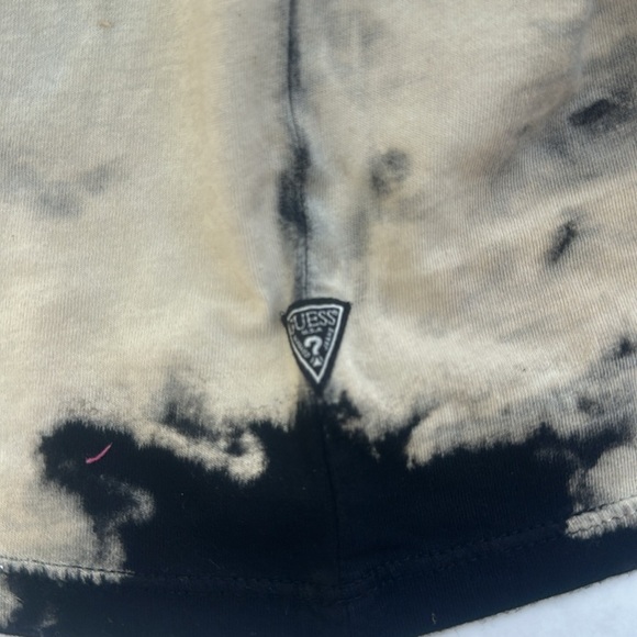 New GUESS Slim fit Graphic Tee SZ S - Picture 5 of 12